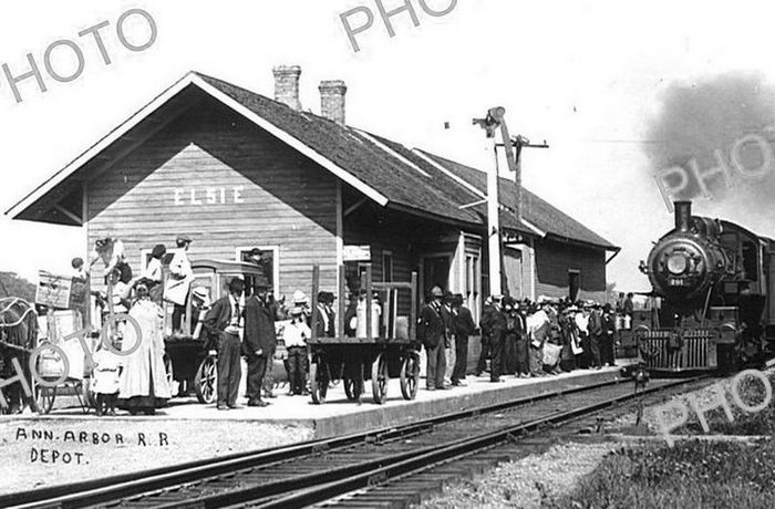 Elsie - Old Postcard (newer photo)